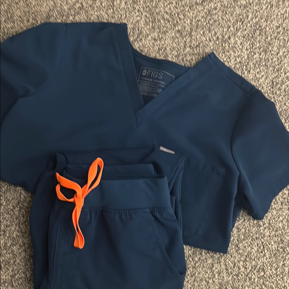FIGS Blue Scrub Set